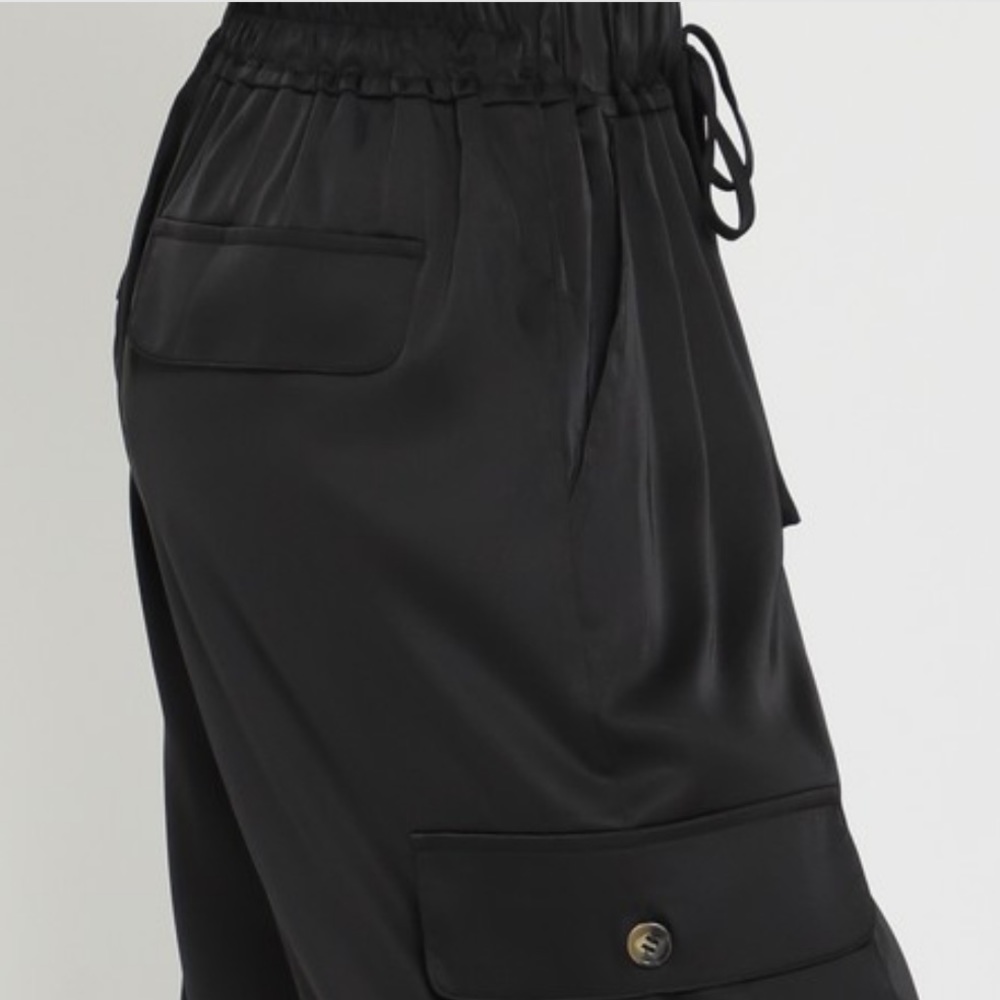 Black High Waisted Cargo W/Pockets Pants NWT - (#0103) - Picture 5 of 6